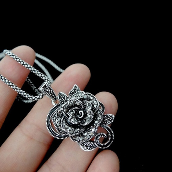 4Pcs/Set Vintage Jewelry Sets - Picture 5 of 8